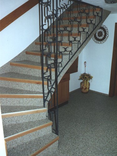 Treppen Teppich verlegen