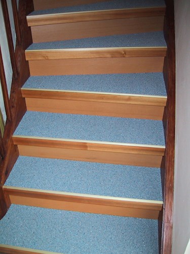 Teppichboden auf Treppenstufen verlegen