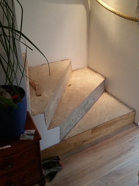 Betontreppe mit Parkett belegen