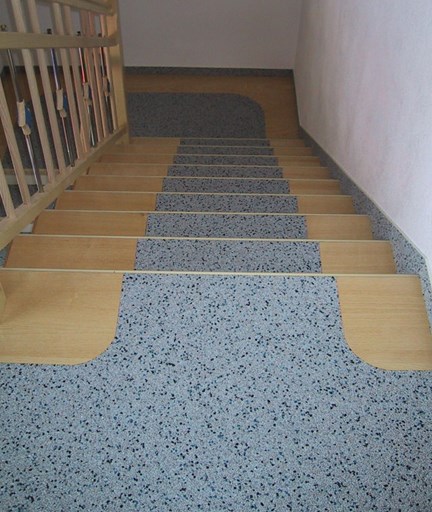 Teppich auf Treppe - Teppichboden auf Treppenstufen