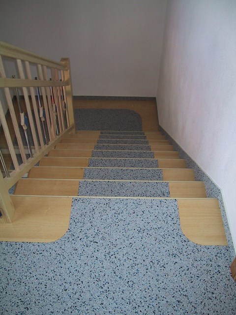 Betontreppen Treppenbelag - Betontreppe mit neuem Treppenbelag