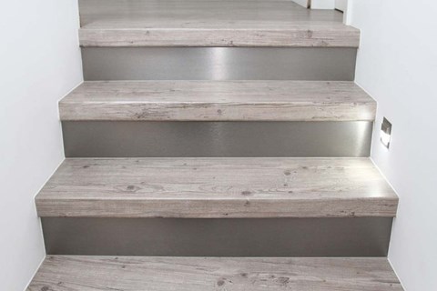 Stufen aus Laminat